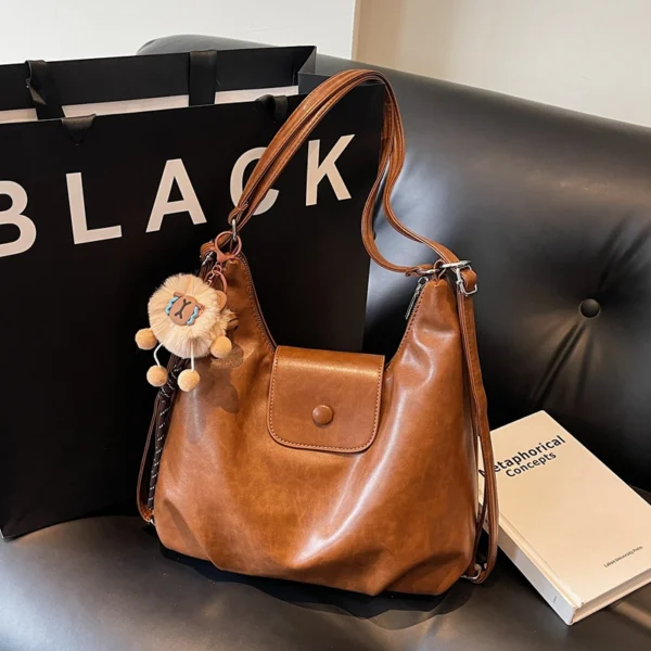 Versatile Women’s Shoulder Bag